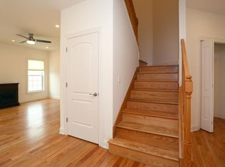 1122 Megan Ct, Elgin, IL 60120