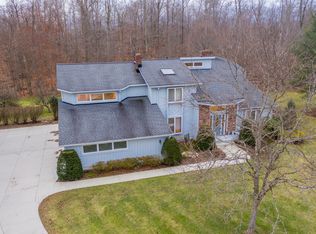36670 Blackberry Cir, Solon, OH 44139