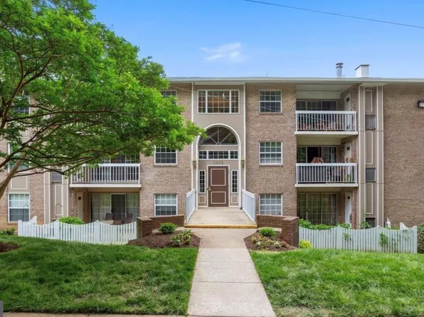 1935 Wilson Ln APT 301, Mc Lean, VA 22102