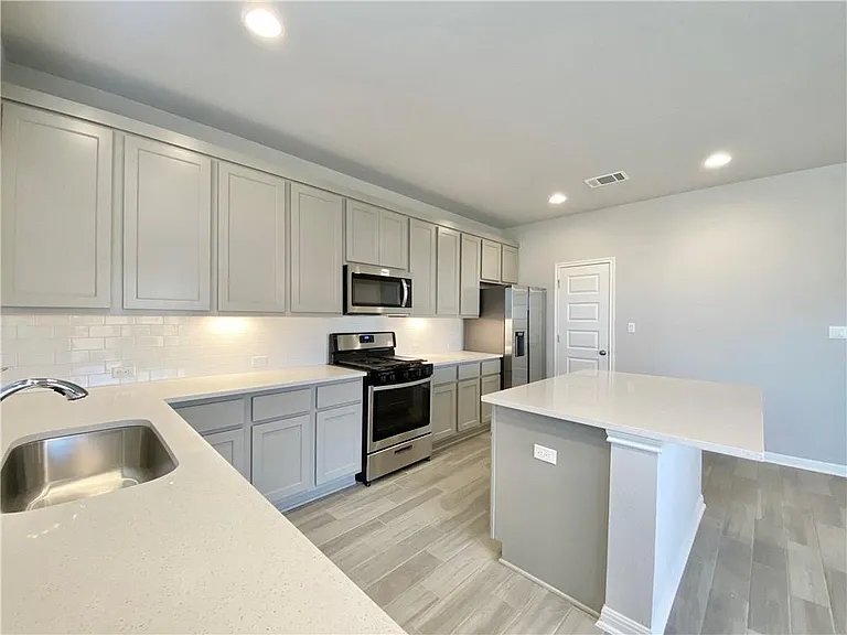 2913 Birch Park Path — Photo 7