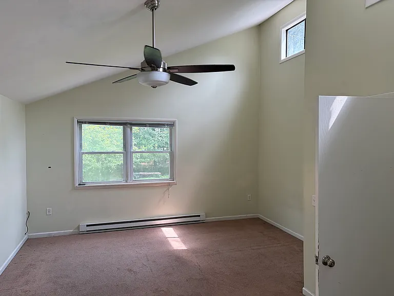 3149 Hamlet Dr — Photo 6
