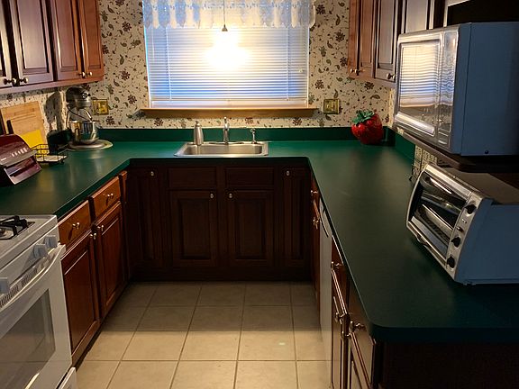 4th image of 11707 Parkview Dr