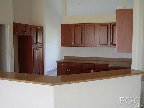 4th image of 1317 NE Juanita Pl