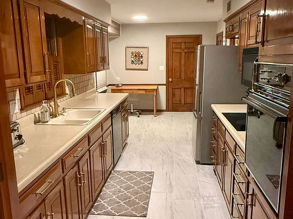 5th image of 7709 W 64th St