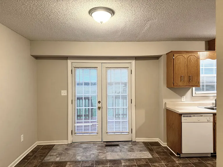 310 Pappy Dr — Photo 16