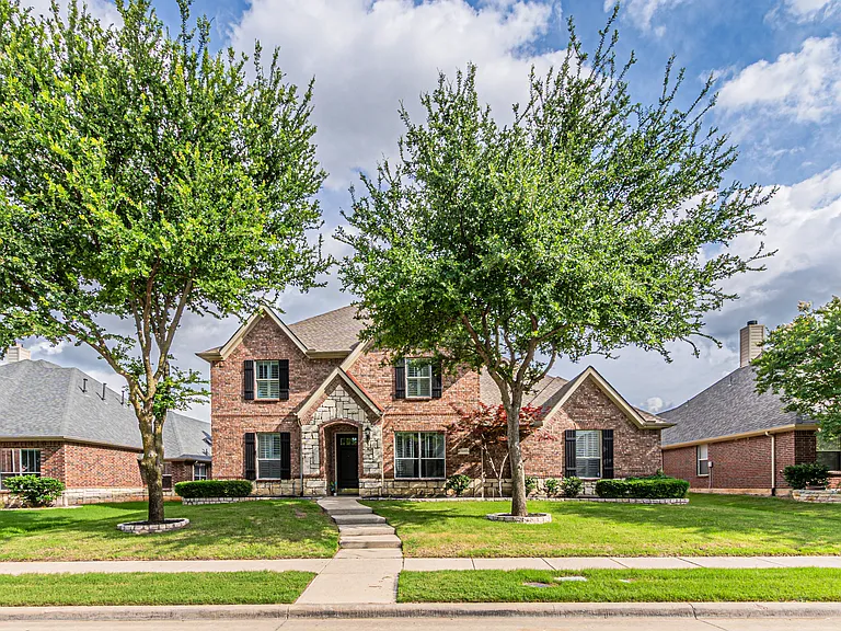15097 Blakehill Dr — Photo 2