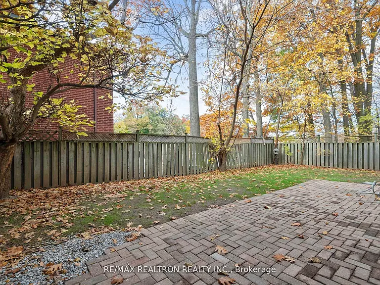 6 Woodvale Cres — Photo 21