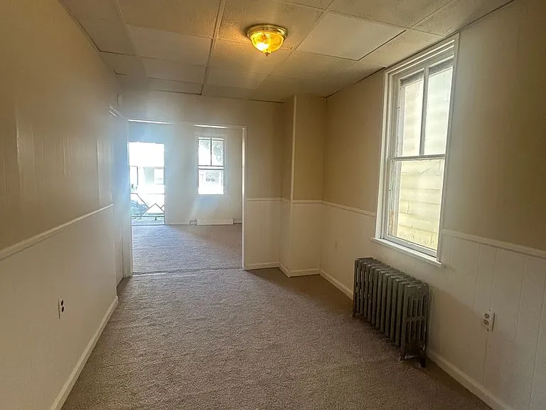 2371 Canby St — Photo 3