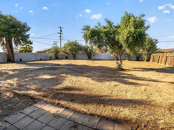 4th image of 20372 1st Street