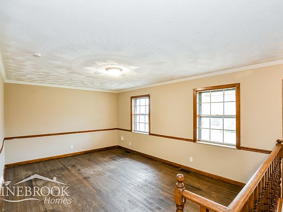 3rd image of 3729 Pecan Grove Dr NW