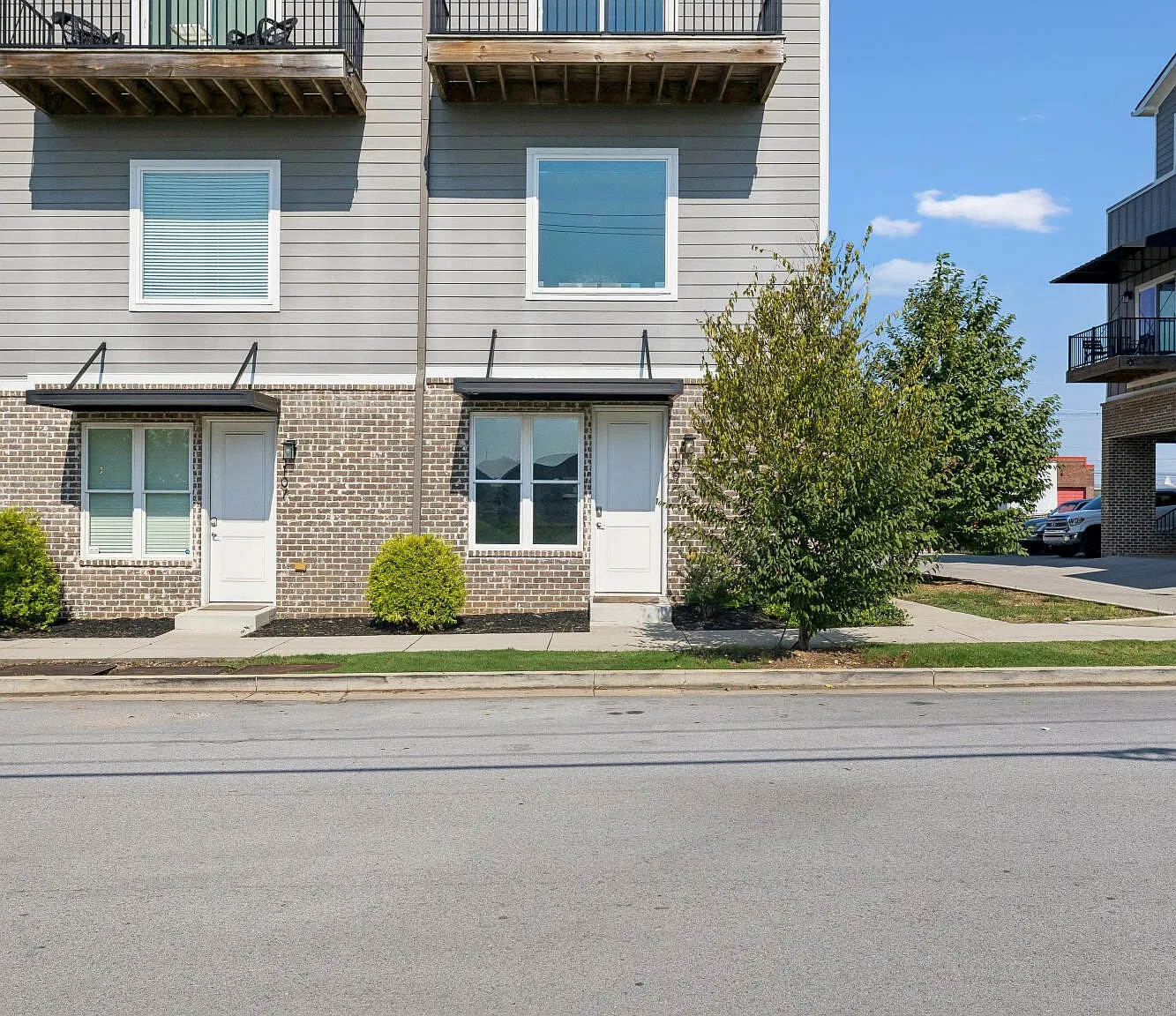 1 bed, 1.5 bath, 1173 sqft, $1,500 — Photo 1