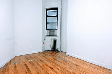 Rented by HOLTON REAL ESTATE INC.