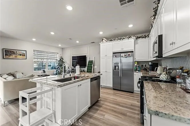 22719 Harmony Dr — Photo 15