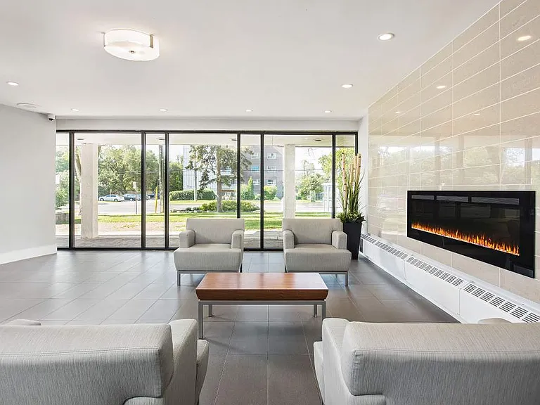 67 Parkwoods Village Dr — Photo 30