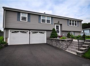 114 Columbia Rd, Windsor, CT 06095