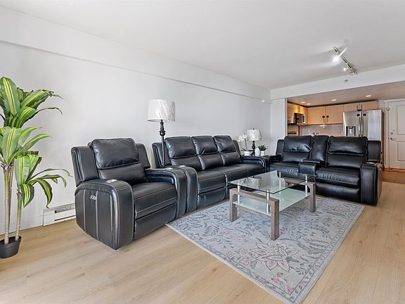 5th image of 200 Keary St #606
