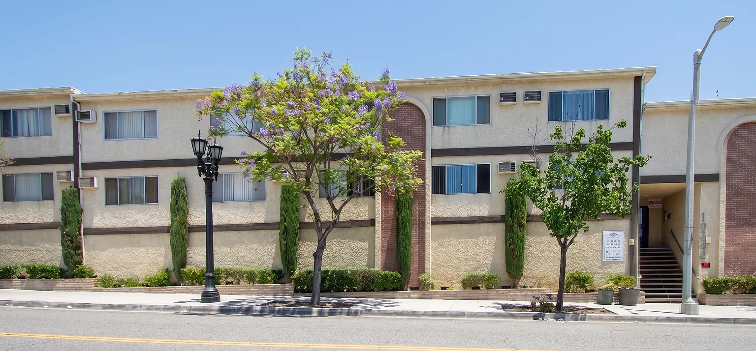 Welcome to 10042 Commerce Ave- Comfortable Living in the Heart of Tujunga — Photo 1