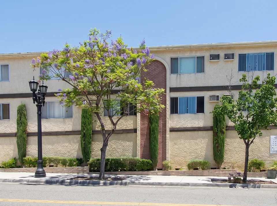 Welcome to 10042 Commerce Ave- Comfortable Living in the Heart of Tujunga