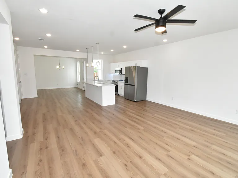 9532 Thorncrown Ln — Photo 4