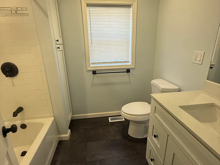 1372 Madison Ave — Photo 8