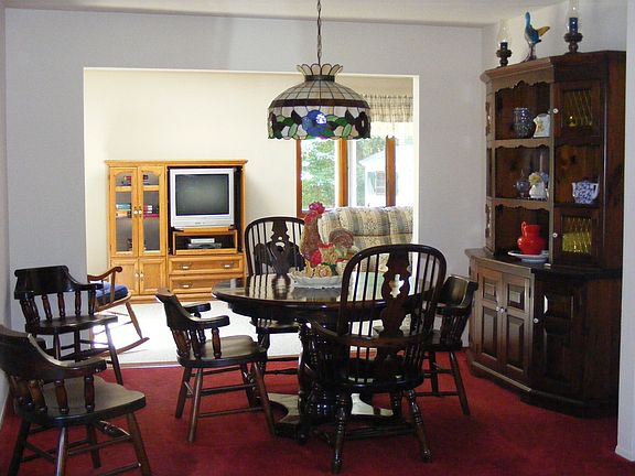 2nd image of 3 Wedgewood Ln