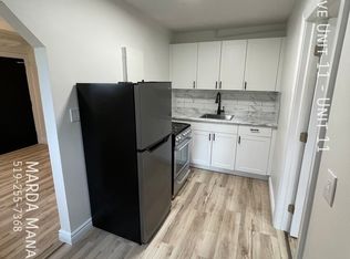 308 Askin Ave UNIT 11, Windsor, ON N9B 2X2