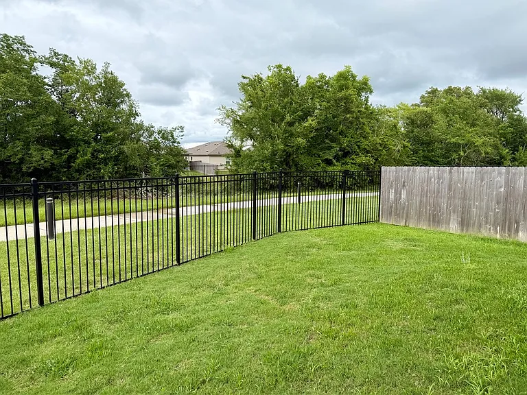 916 Toledo Bend Dr — Photo 15