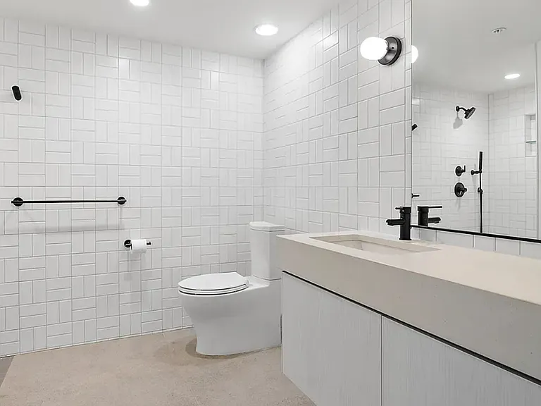 2323 2nd Ave S #1A — Photo 24