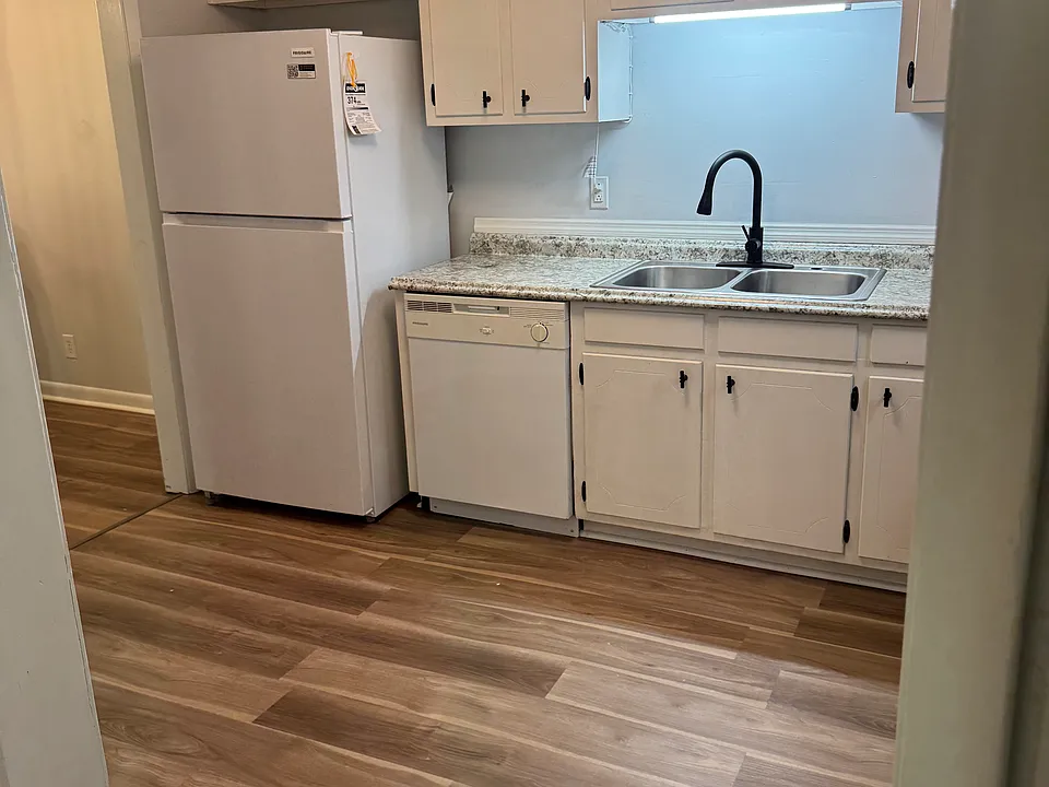 105 Oldham Dr #7