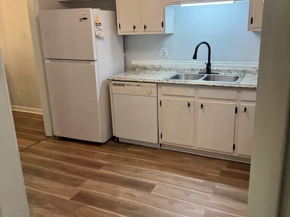 105 Oldham Dr #7, Carthage, TN 37030