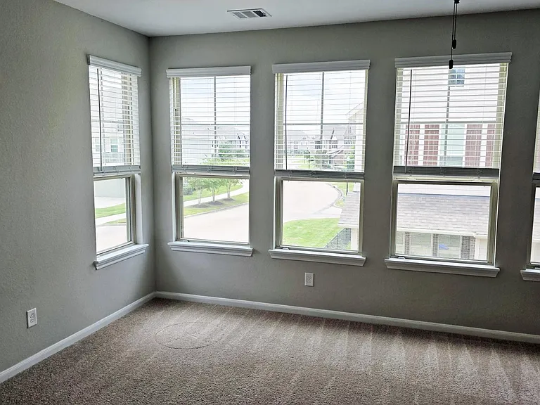 9523 Caddo Ridge Ln — Photo 13