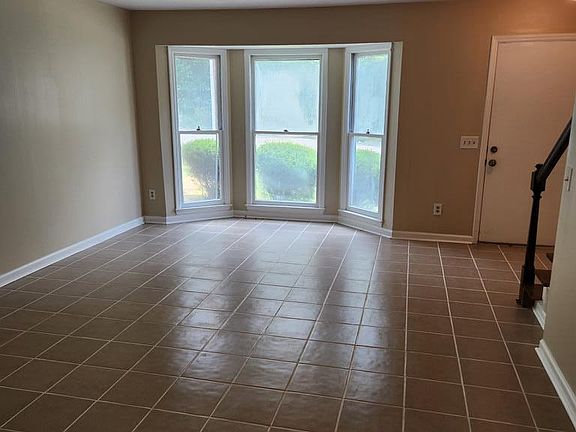 3rd image of 1319 Hilton Ave APT 4