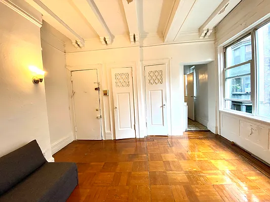 Rented by Manhattan Spaces | media 4