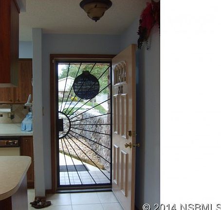 3rd image of 218 Shangri La Cir