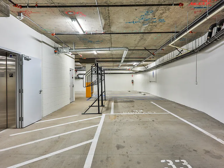 900 N Wilcox Ave #105 — Photo 52
