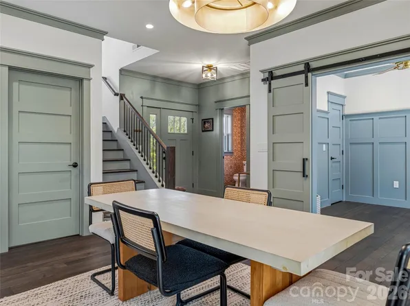 55 Acona Ln, Asheville, NC 28803