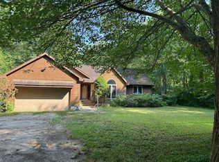 109 Burdickville Rd, Charlestown, RI 02813