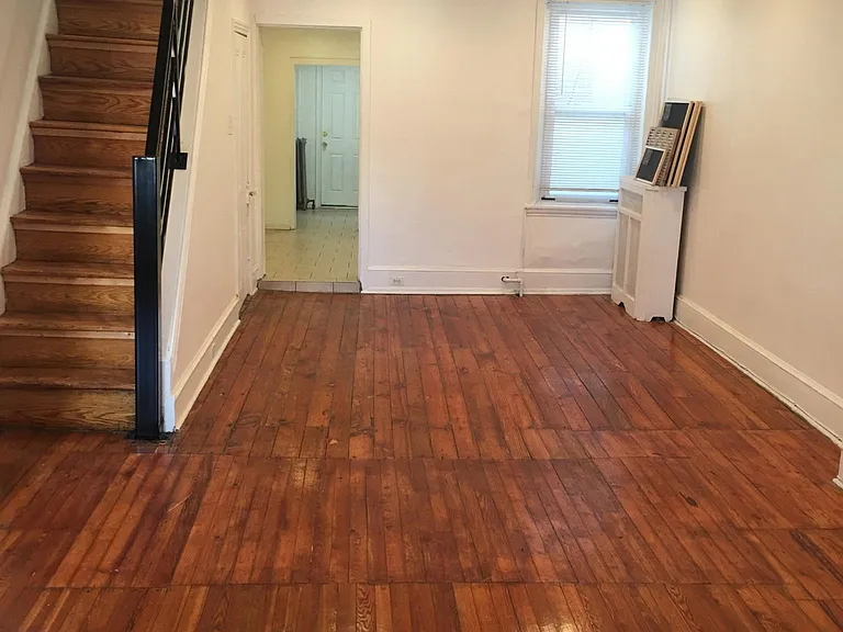 2602 E York St — Photo 5