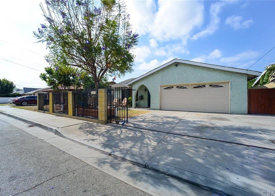 1st image of 11929 161st St