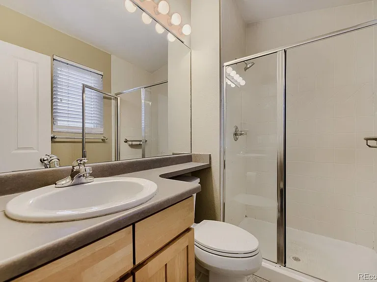 1635 N Franklin St — Photo 15
