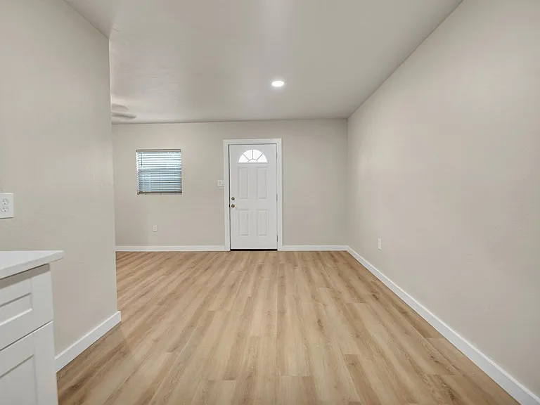 4317 Tanner Dr #B — Photo 3