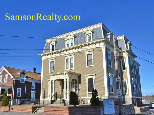 274 N Brow St APT 4, East Providence, RI 02914