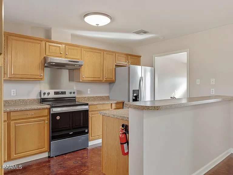 1026 Carmen Dr — Photo 12