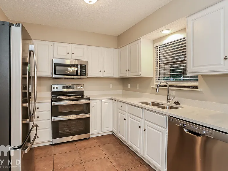 5407 Fort Caroline Rd — Photo 6