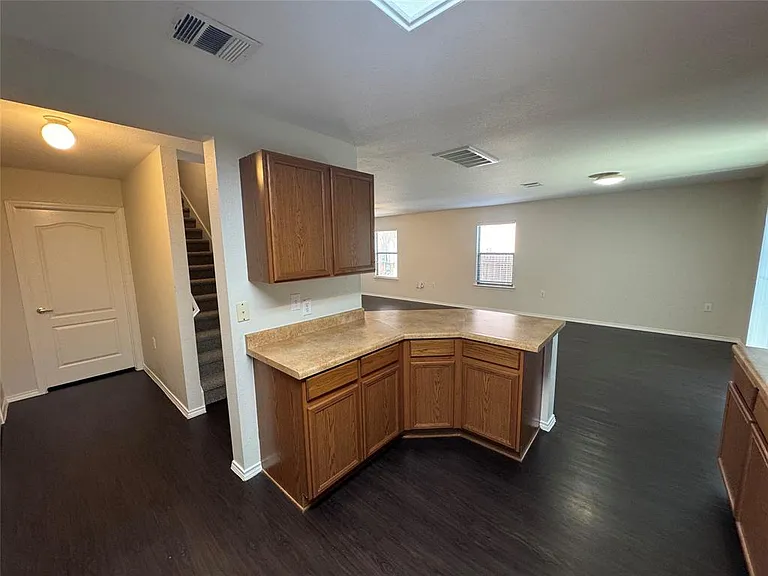7020 Doyal Dr — Photo 7