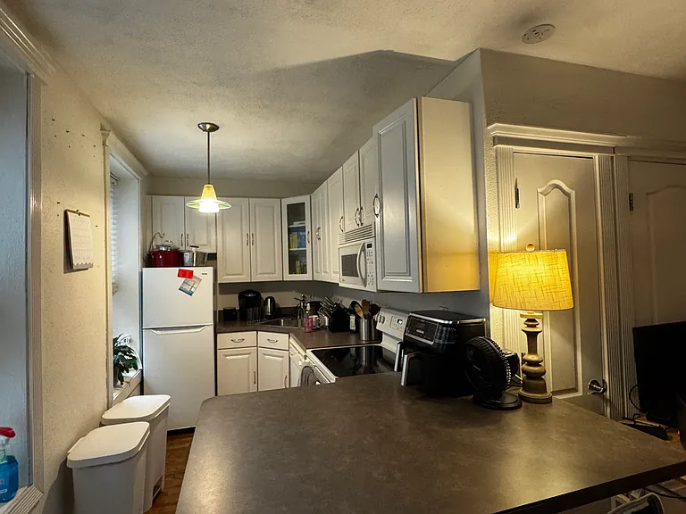 8 Battery St #6 — Photo 9