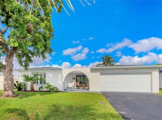 2001 NW 93rd Ln, Sunrise, FL 33322