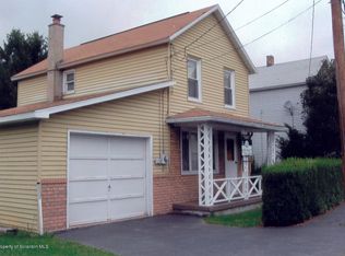 27 Railroad St, Carbondale, PA 18407