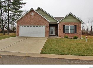 110 Walnut Ridge Dr, Farmington, MO 63640