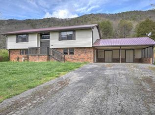 1399 Poor Valley Rd, Rogersville, TN 37857